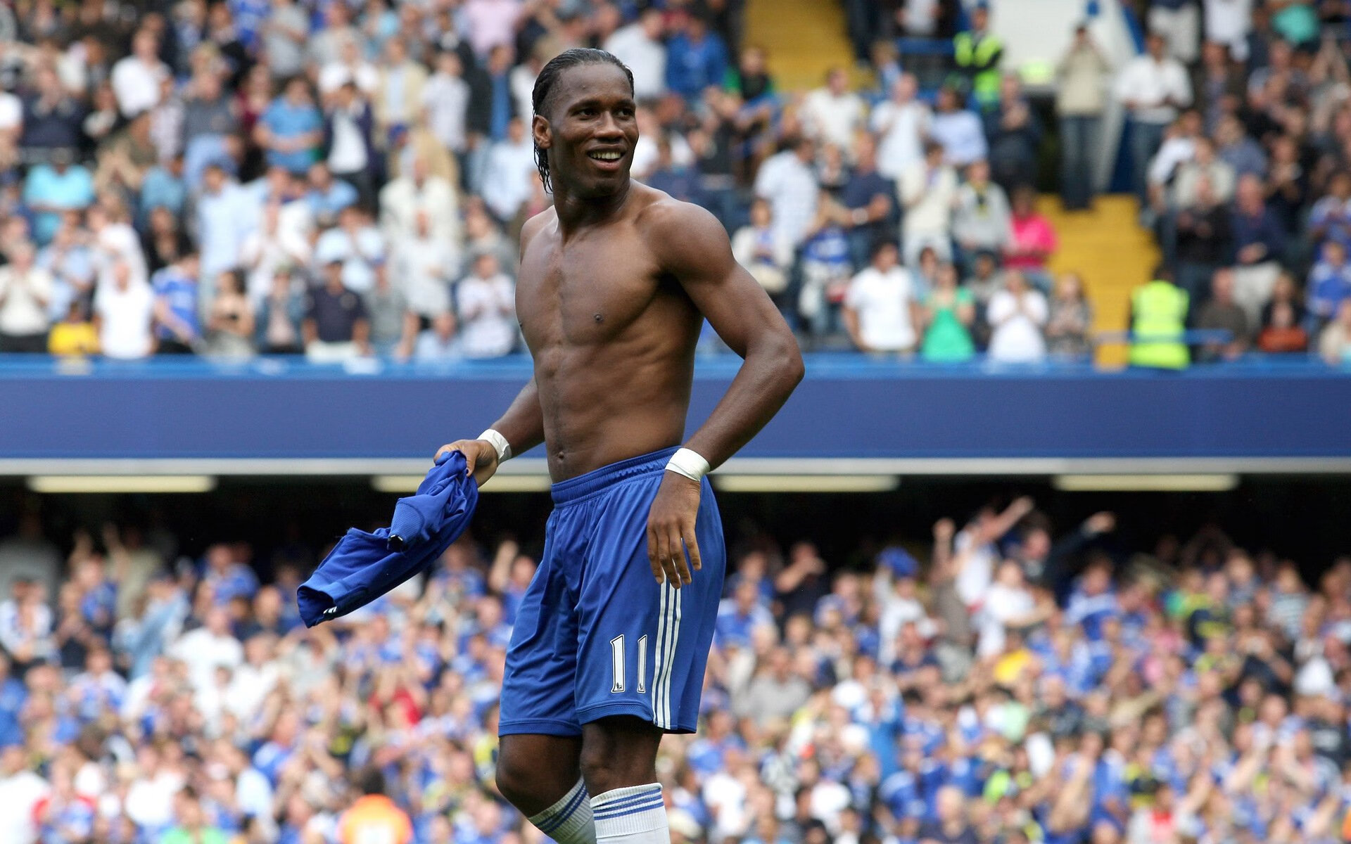 不来梅双边路推进造成对手混乱,不来梅最强阵容